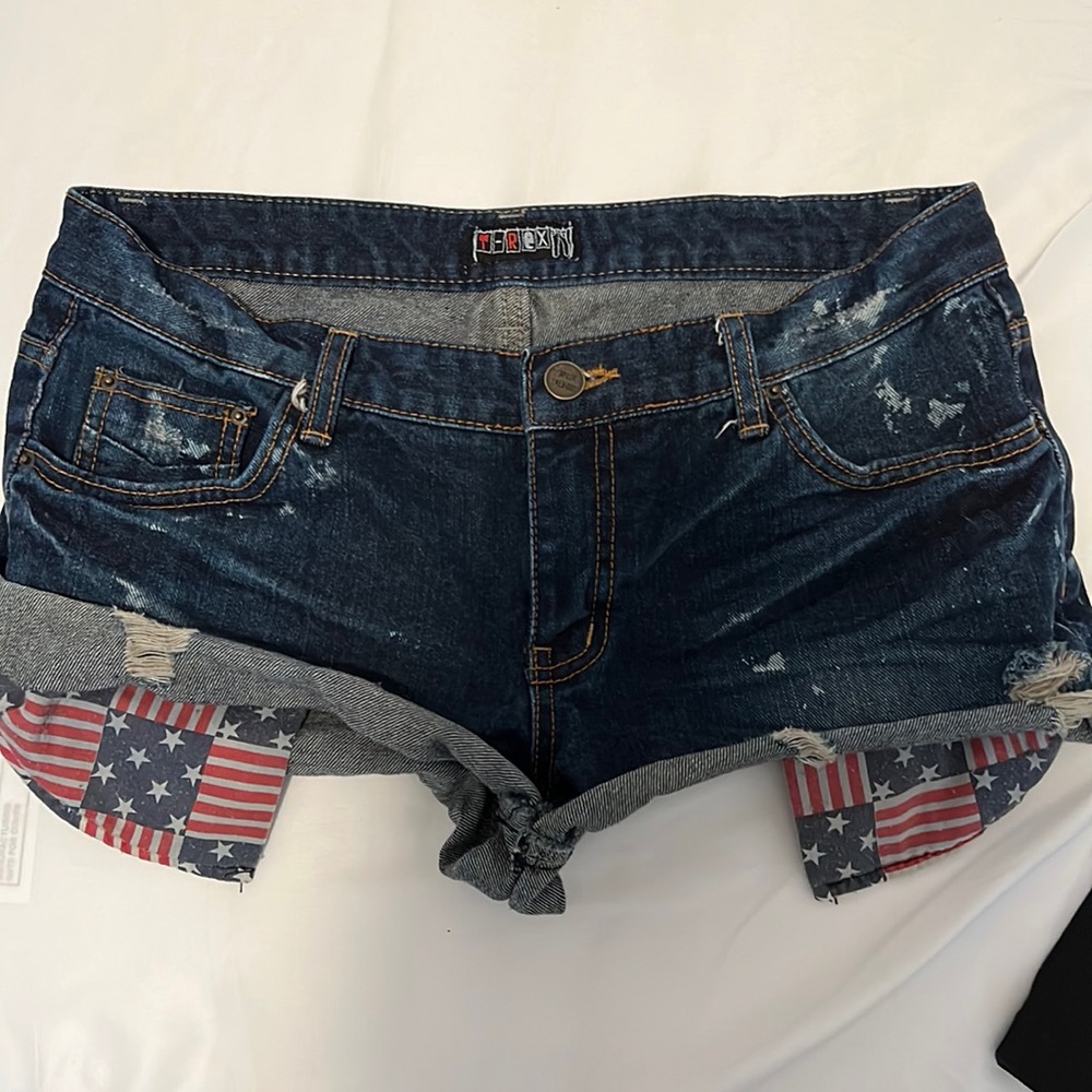 T-rex shorts